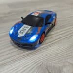 Carro de Drift 4WD 1:24 Elétrico Recarregável de Alta Velocidade 15 km/h - Brinquedo RC (Telecomandado/Controle Remoto)