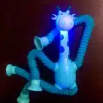 Girafinhas Coloridas Que Esticam e Grudam Com Luz de LED